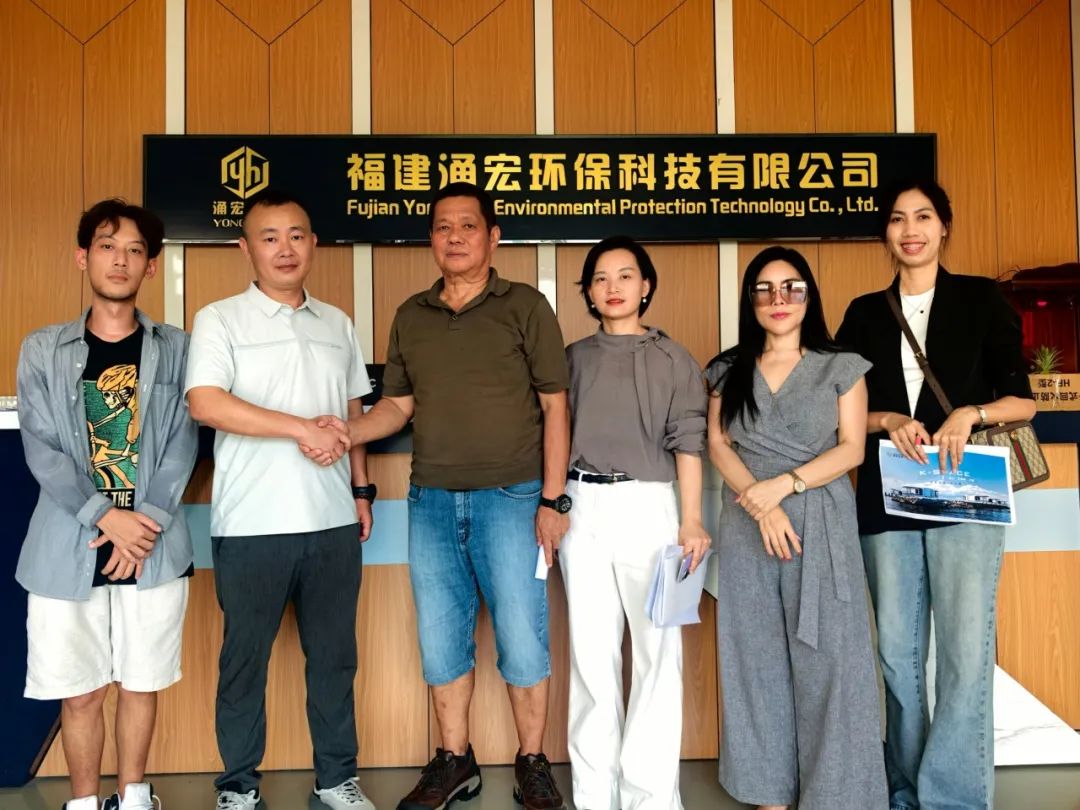 泰國旅游開發(fā)集團(tuán)代表蒞臨涌宏環(huán)保考察太空艙項(xiàng)目